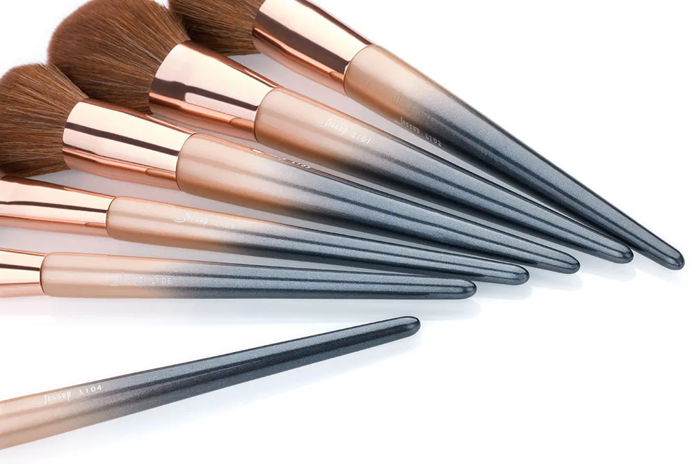 Luxury 18 Pcs Makeup Brush Kit T264