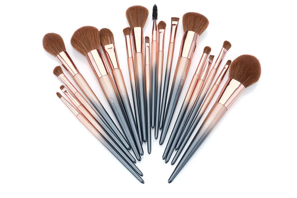 Luxury 18 Pcs Makeup Brush Kit T264