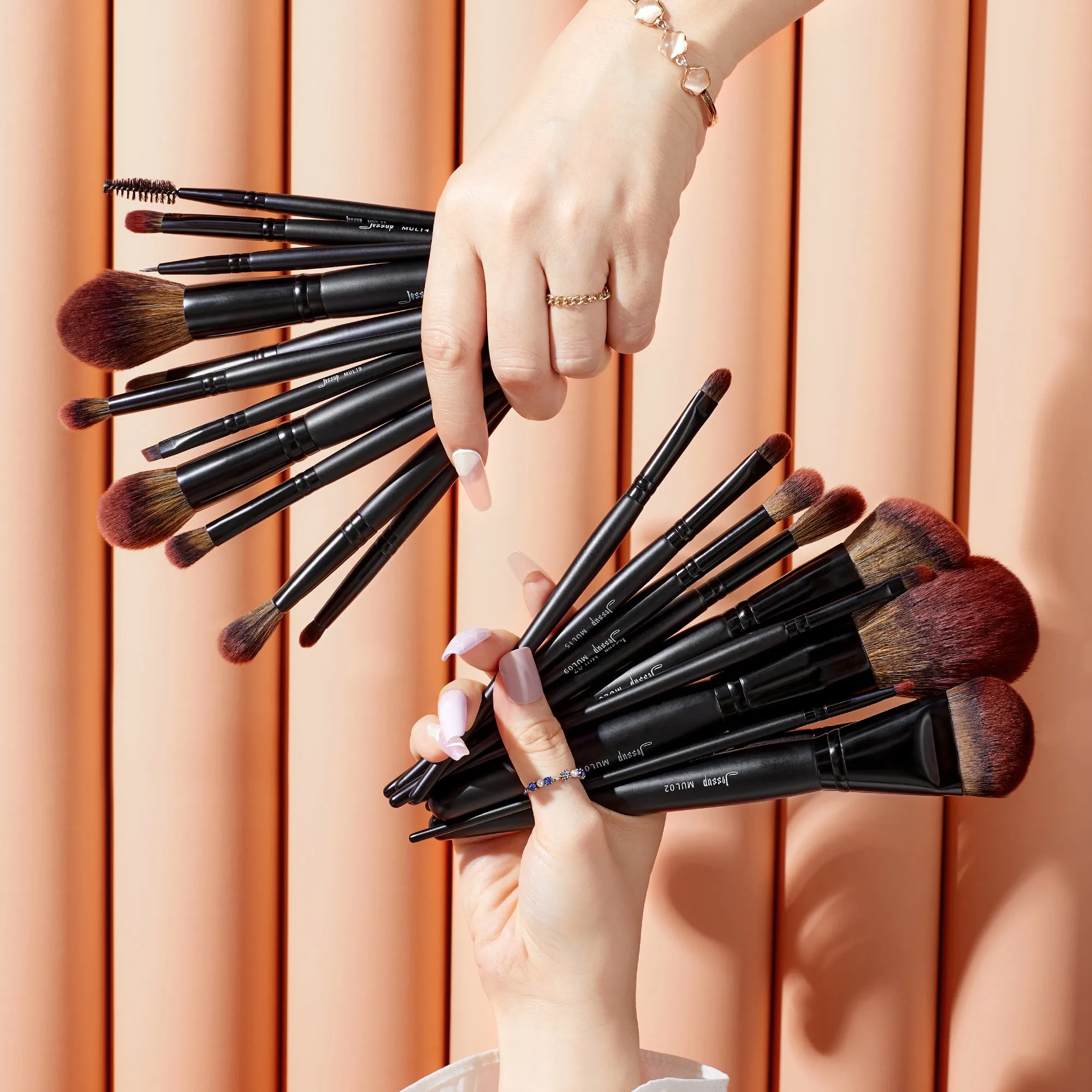 Makeup Lover Makeup Brush Collection (Phantom Black)