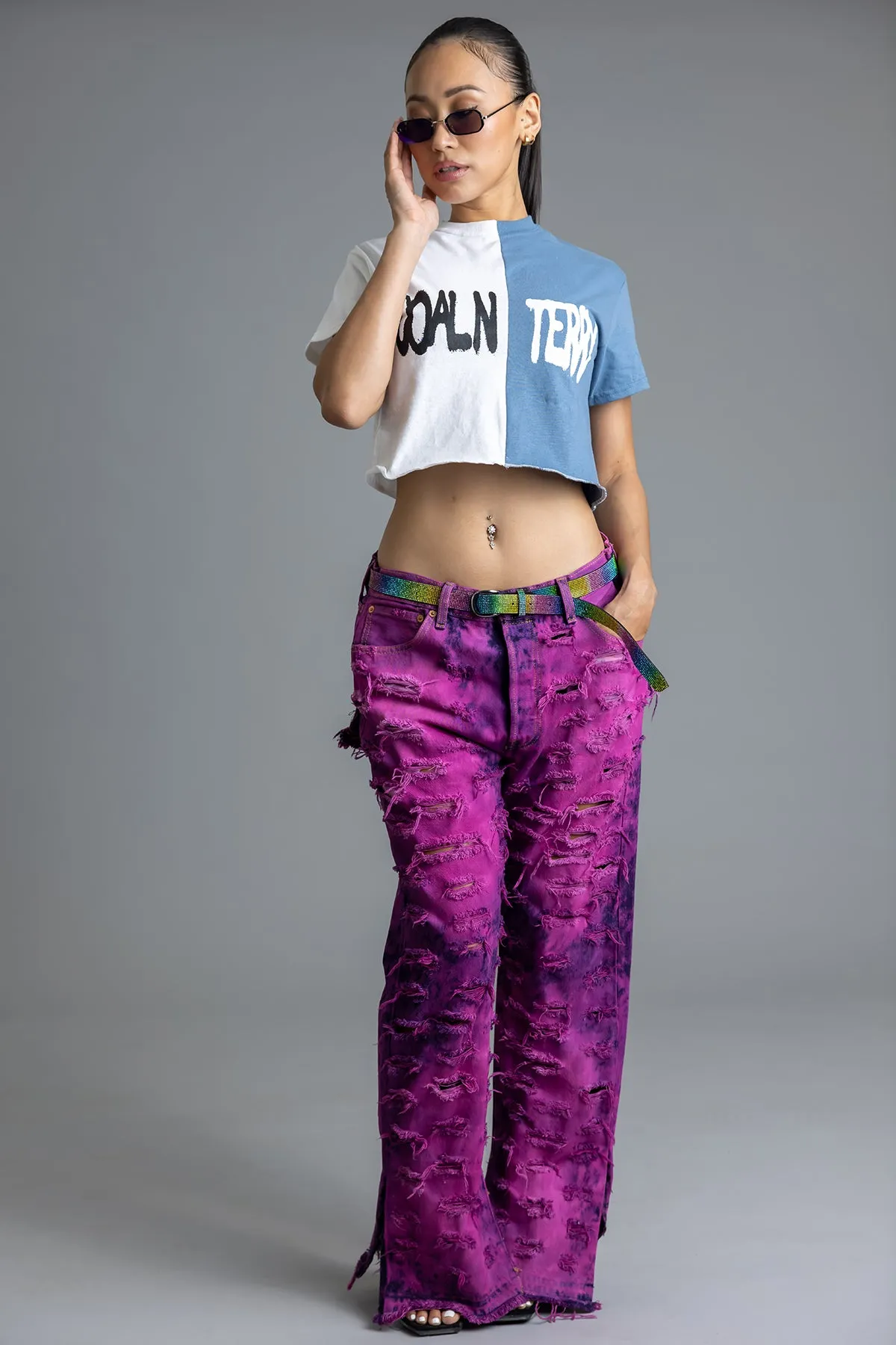 WHITE N BLUE TWO-TONE SPRAY CNT CROP TEE